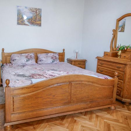 Apartman Marta I Soba Maja Gradiste Dış mekan fotoğraf